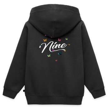 NINE - Nom de fille avec des papillons colorés - Sweat Premium à capuche zippé enfant bio - noir - Dos - AI Model Kid Male (0cm)