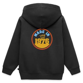 Made in 1976 - Kinder Premium Organic Zip Hoodie - Schwarz - Hinten - AI Model Kid Male (0cm)