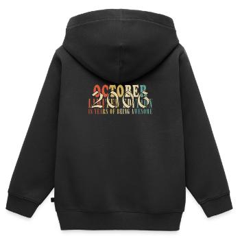 2006 Oktober 2006 Jubiläum Oktober 2006 - Kinder Premium Organic Zip Hoodie - Schwarz - Hinten - AI Model Kid Male (0cm)