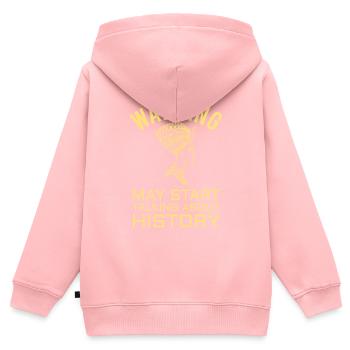 HISTORY HISTORIAN : History Warning - Sweat Premium à capuche zippé enfant bio - rose - Dos - AI Model Kid Female (0cm)