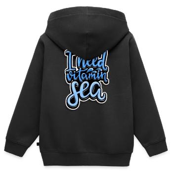 I need Vitamin c / sea See Meer Typografisch - Kinder Premium Organic Zip Hoodie - Schwarz - Hinten - AI Model Kid Male (0cm)