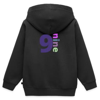 9e cadeaux d'anniversaire, 9 ans d'anniversaire - Sweat Premium à capuche zippé enfant bio - noir - Dos - AI Model Kid Male (0cm)