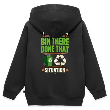 Tonnenjob erledigt | Wertstoffhof - Kinder Premium Organic Zip Hoodie - Schwarz - Hinten - AI Model Kid Male (0cm)