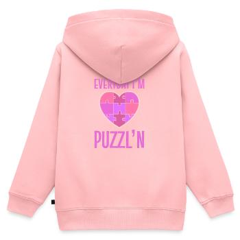 Chaque jour, je suis mystérieux. Puzzles de tous les jours - Sweat Premium à capuche zippé enfant bio - rose - Dos - AI Model Kid Female (0cm)