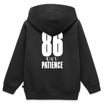 86 On Patience - Kinder Premium Organic Zip Hoodie - Schwarz - Hinten - AI Model Kid Male (0cm)