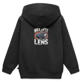 Gehen Sie sanft und tragen Sie ein großes Objektiv - Kinder Premium Organic Zip Hoodie - Schwarz - Hinten - AI Model Kid Male (0cm)