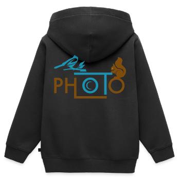 Naturalistisches Foto - Kinder Premium Organic Zip Hoodie - Schwarz - Hinten - AI Model Kid Male (0cm)