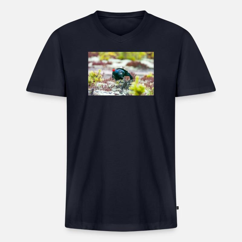 Birkhahn im Moos DSC 3331 - Männer Premium Bio T-Shirt mit V-Ausschnitt - Navy