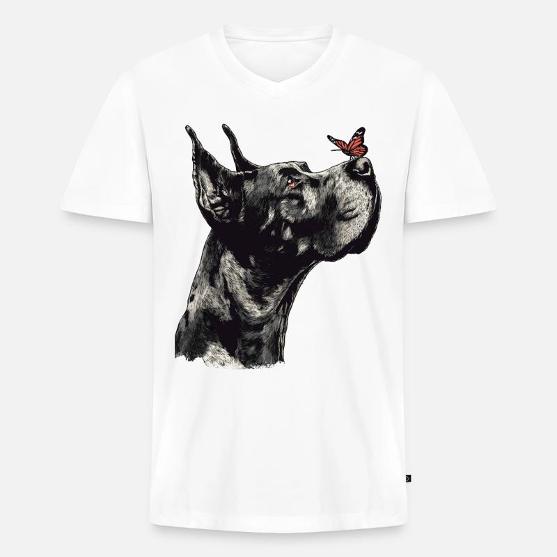 Dogge mit rotem Schmetterling - Männer Premium Bio T-Shirt mit V-Ausschnitt - Weiß