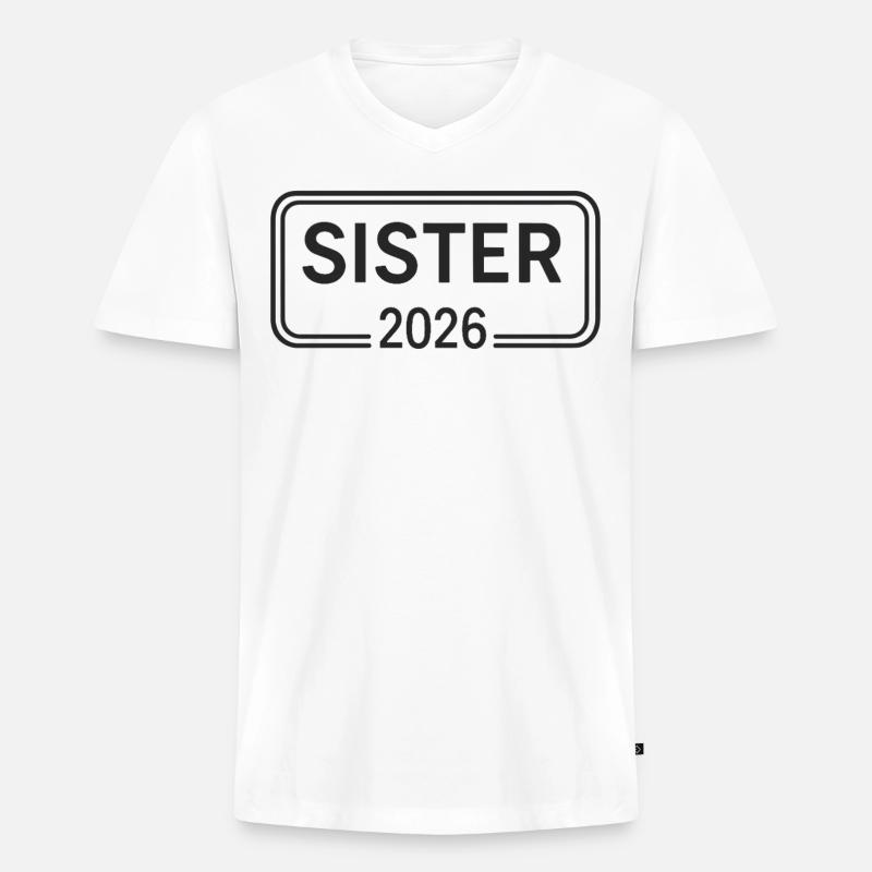 SISTER 2026 Große Schwester Ankündigung - Männer Premium Bio T-Shirt mit V-Ausschnitt - Weiß