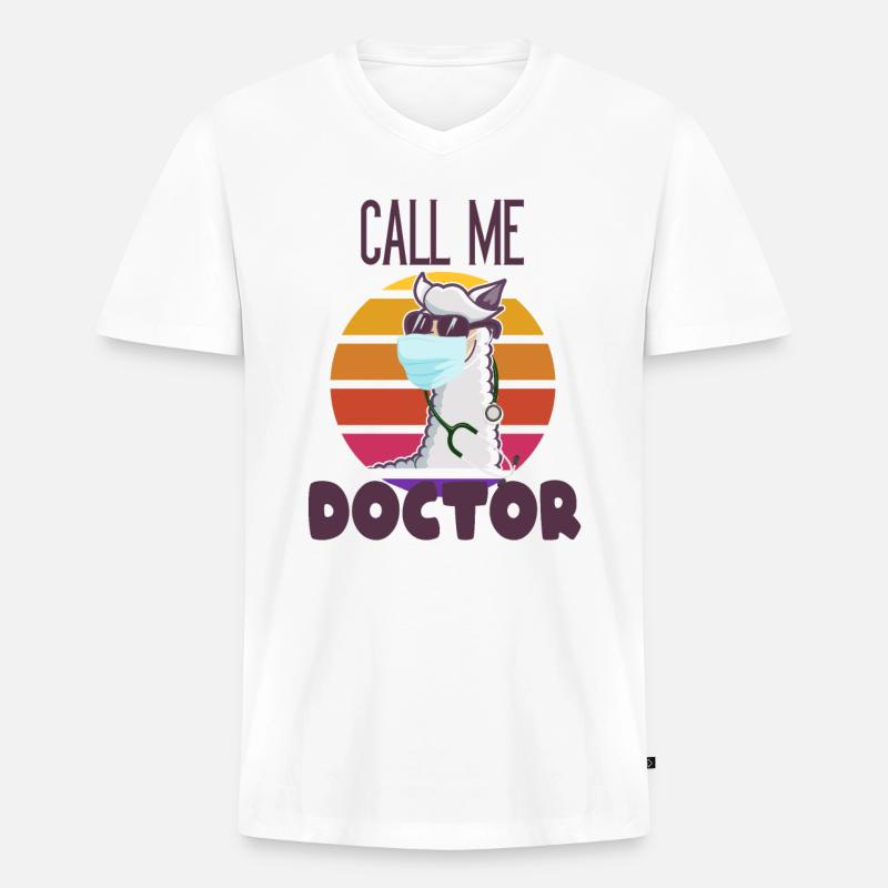 Lustiger Lama Arzt - Männer Premium Bio T-Shirt mit V-Ausschnitt - Weiß