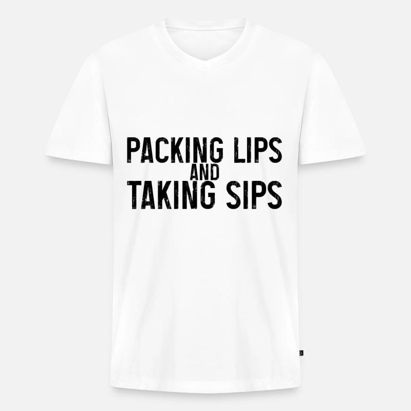 Packing Lips And Taking Sips - Männer Premium Bio T-Shirt mit V-Ausschnitt - Weiß