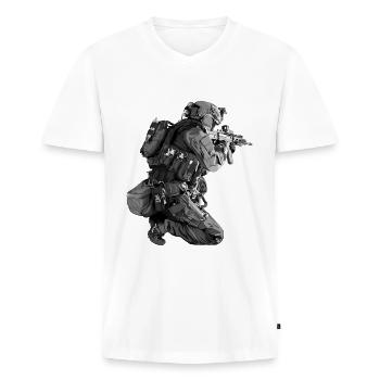 Soldat KSK Bundeswehr Armee Design vintage - Männer Premium Bio T-Shirt mit V-Ausschnitt - Weiß - Vorne - Nico (187cm)