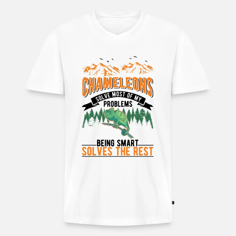Chamäleon Geschenk Chameleon - Männer Premium Bio T-Shirt mit V-Ausschnitt - Weiß