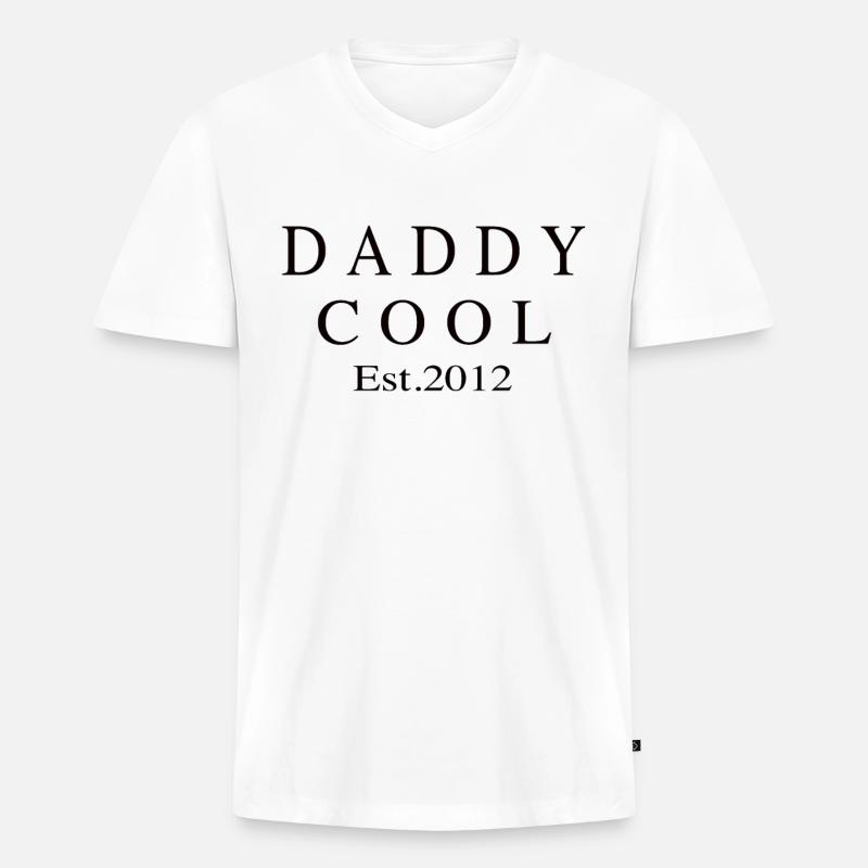 Daddy Cool est 2012 - Männer Premium Bio T-Shirt mit V-Ausschnitt - Weiß