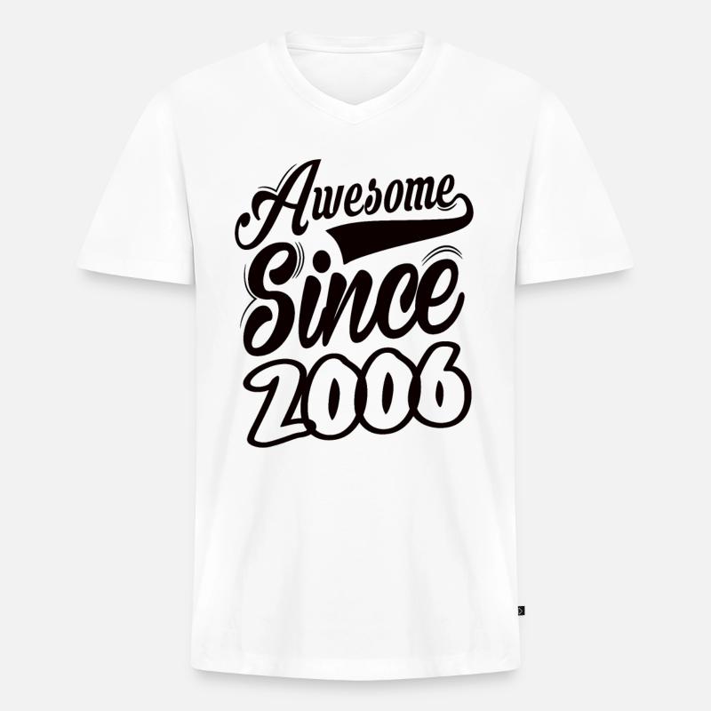 Awesome Since 2006 - Männer Premium Bio T-Shirt mit V-Ausschnitt - Weiß