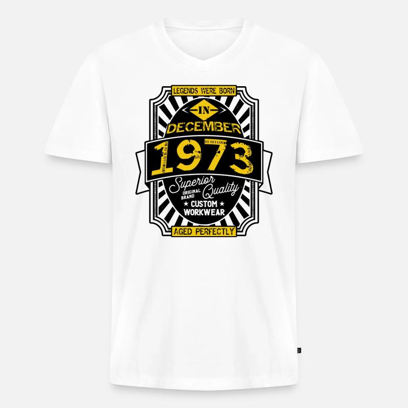 1973 DEZEMBER - Männer Premium Bio T-Shirt mit V-Ausschnitt - Weiß