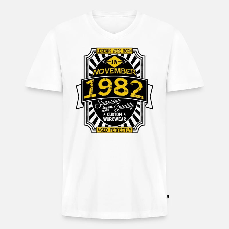 NOVEMBER 1982 - Männer Premium Bio T-Shirt mit V-Ausschnitt - Weiß