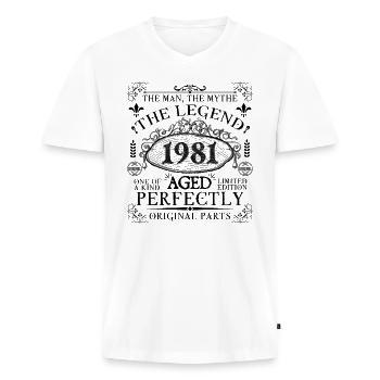 1981 | Die Legende seit 1981 Geburtstag - Männer Premium Bio T-Shirt mit V-Ausschnitt - Weiß - Vorne - Nico (187cm)