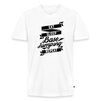 Basejumping Basejumper Fallschirm Base Jump Sprung - Männer Premium Bio T-Shirt mit V-Ausschnitt - Weiß - Vorne - Nico (187cm)