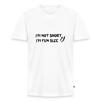 Lustiger Party Spruch für kleine Menschen Humor - Männer Premium Bio T-Shirt mit V-Ausschnitt - Weiß - Vorne - Nico (187cm)