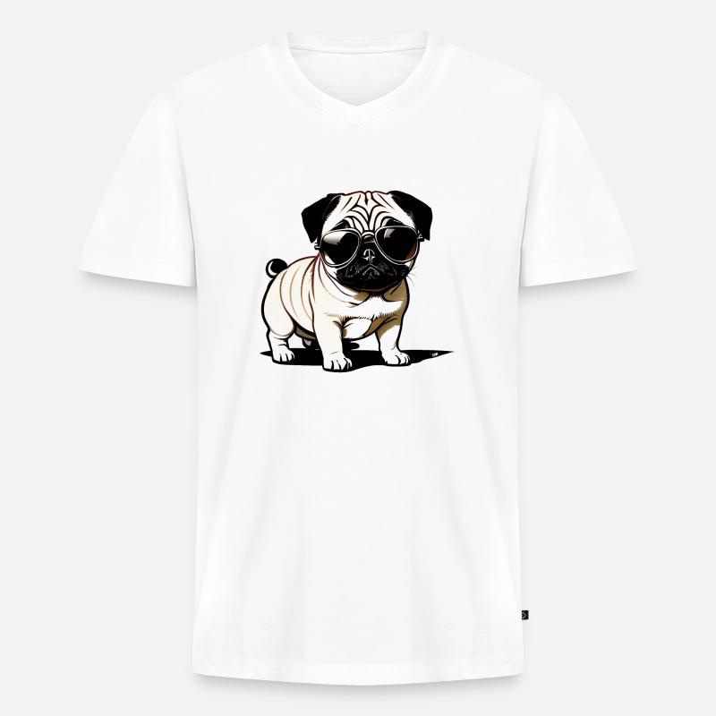 Mops Hund mit Sonnenbrille - Männer Premium Bio T-Shirt mit V-Ausschnitt - Weiß