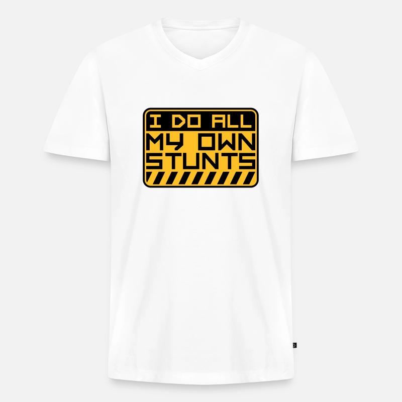 all my own stunts - Männer Premium Bio T-Shirt mit V-Ausschnitt - Weiß