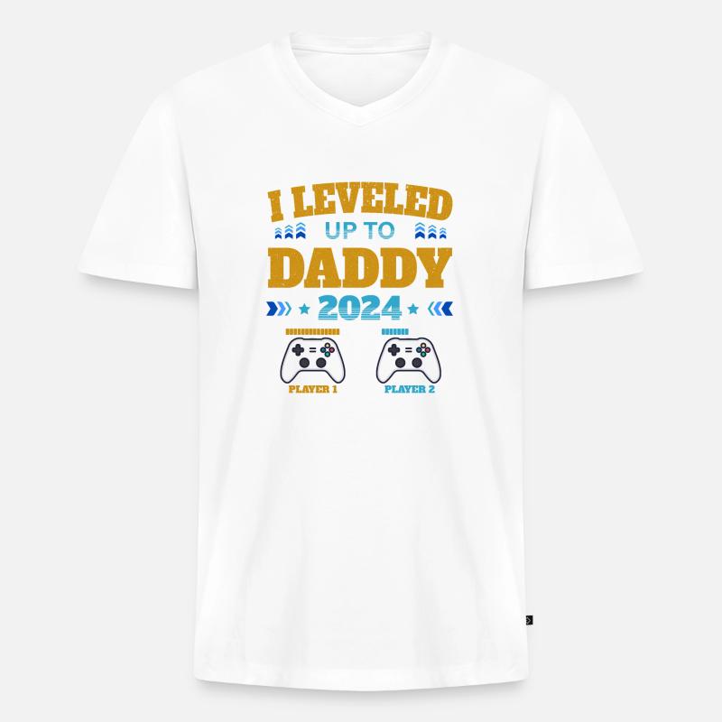 Leveled up to Daddy 2024 - Männer Premium Bio T-Shirt mit V-Ausschnitt - undefined