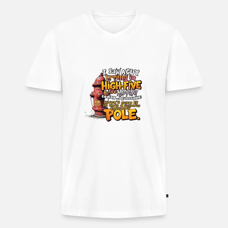 High Five an einem Hydranten - Männer Premium Bio T-Shirt mit V-Ausschnitt - Weiß