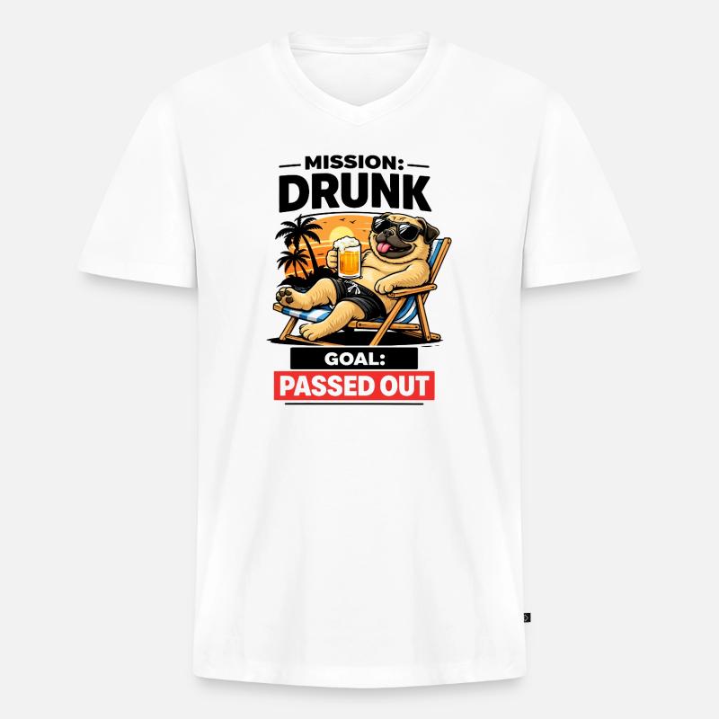 Sunset Pug Loungeing Beer Tee - Männer Premium Bio T-Shirt mit V-Ausschnitt - Weiß