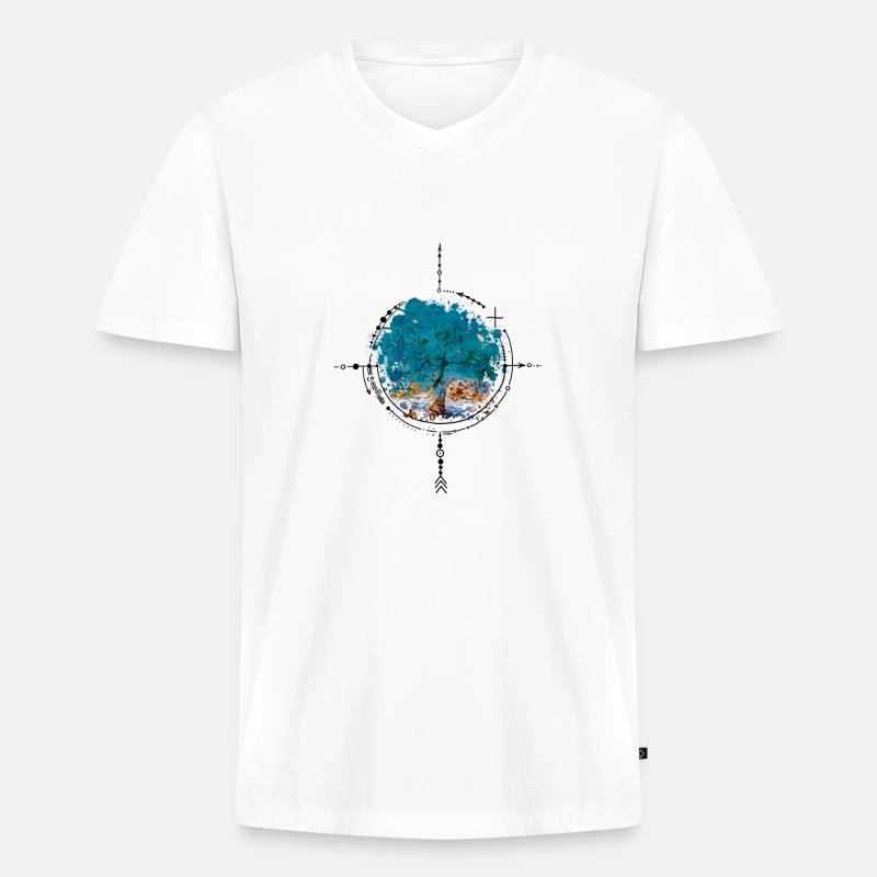 Kompass mit Baumspiegelung - Aquarellversion - Männer Premium Bio T-Shirt mit V-Ausschnitt - Weiß