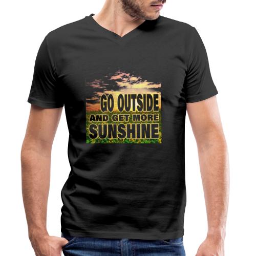 go outside and get more sunshine - Männer Bio-T-Shirt mit V-Ausschnitt von Stanley & Stella