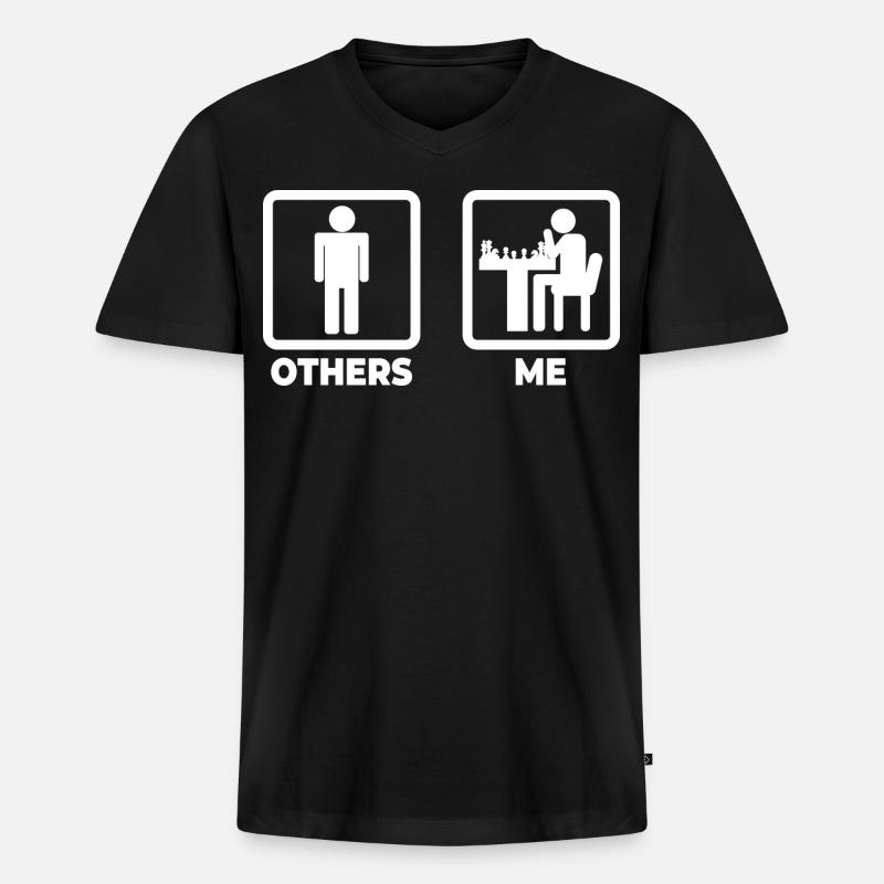 Schach Strichmännchen - Männer Premium Bio T-Shirt mit V-Ausschnitt - Schwarz