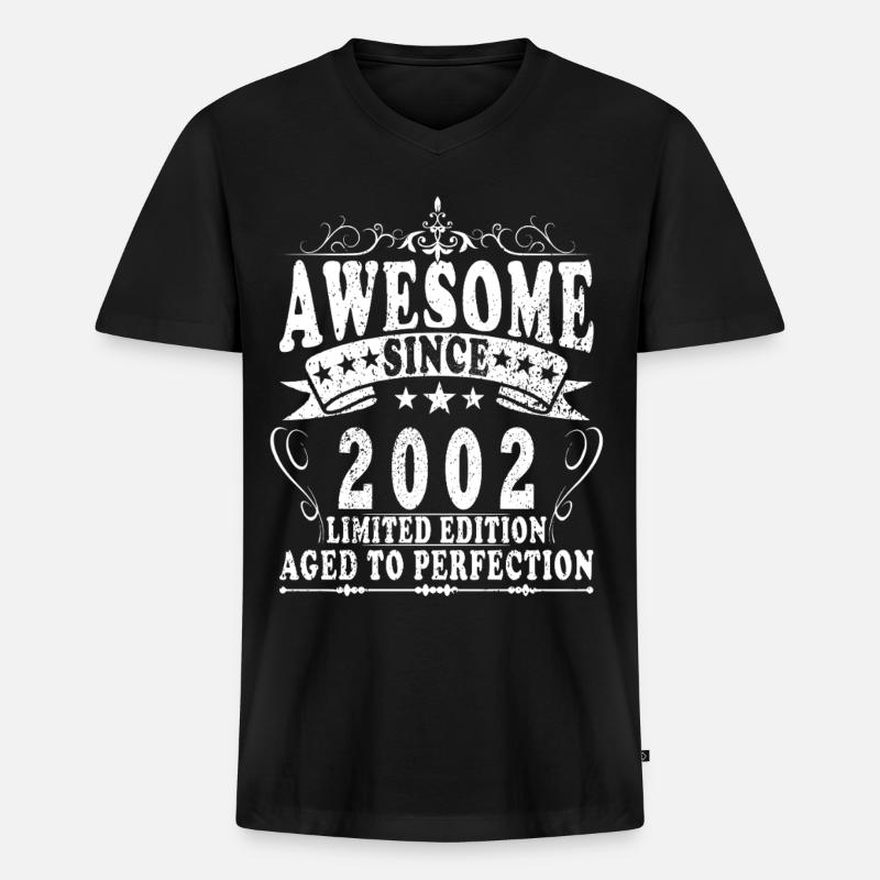 Awesome 2002 Limited Edition - Männer Premium Bio T-Shirt mit V-Ausschnitt - Schwarz