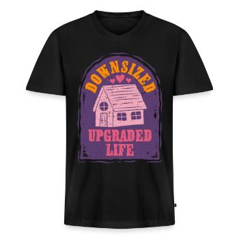 Tiny House - Men's Premium Organic T-shirt with V-neck - black - Front - Nico (187cm)