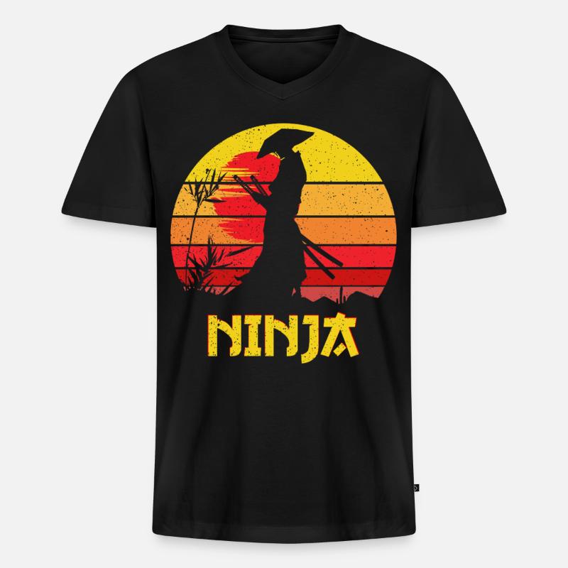 Sunset Ninja Silhouette - Männer Premium Bio T-Shirt mit V-Ausschnitt - Schwarz