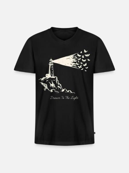 Drawn To The Light Lighthouse - Männer Premium Bio T-Shirt mit V-Ausschnitt - Schwarz