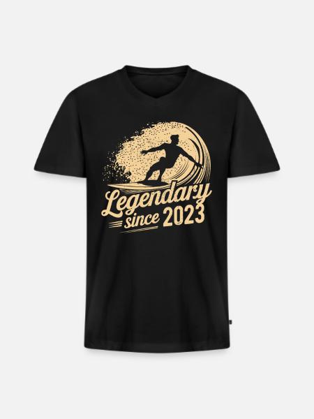 Legendary since 2023 Birthday Surfer - Men's Premium Organic T-shirt with V-neck - black