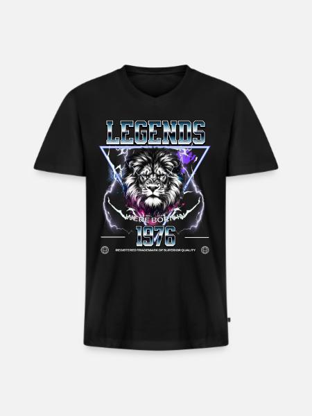 1976 Birthday Legend Lion - Men's Premium Organic T-shirt with V-neck - black