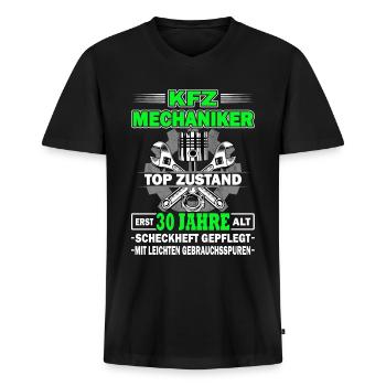KFZ Mechaniker erst 30 Jahre - Tuning - Männer Premium Bio T-Shirt mit V-Ausschnitt - Schwarz - Vorne - Nico (187cm)
