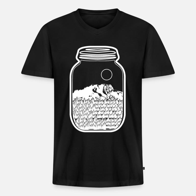 Zugspitze im Glas Bergsteigen Wandern - Männer Premium Bio T-Shirt mit V-Ausschnitt - Schwarz