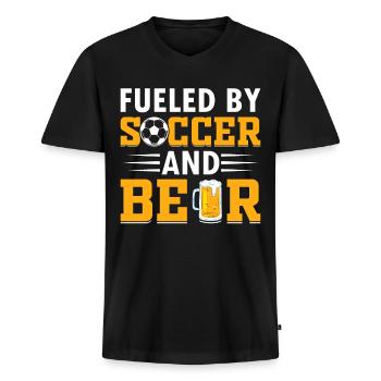 Soccer Lover - Fueled By Soccer And Beer - Soccer - Männer Premium Bio T-Shirt mit V-Ausschnitt - Schwarz - Vorne - Nico (187cm)