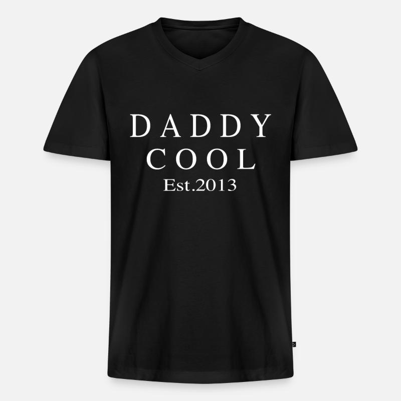 Daddy Cool est 2013 - Männer Premium Bio T-Shirt mit V-Ausschnitt - Schwarz