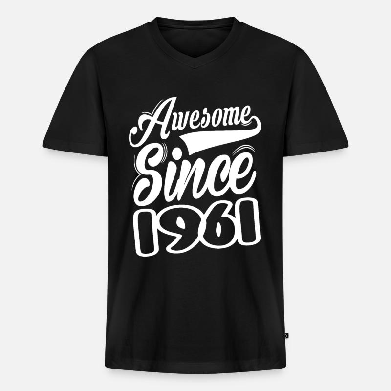 Awesome Since 1961 - Männer Premium Bio T-Shirt mit V-Ausschnitt - Schwarz