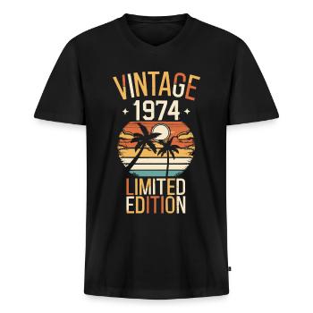 50. Geburtstag Vintage 1974 Limited Edition - Männer Premium Bio T-Shirt mit V-Ausschnitt - Schwarz - Vorne - Nico (187cm)