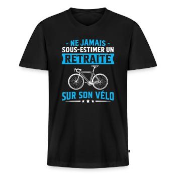 ne jamais sous estimer un retraité sur son vélo - T-shirt encolure en V Premium bio Homme - noir - Devant - Nico (187cm)