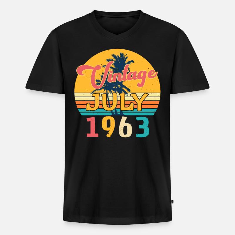 1963 Im Juli Geschenkidee - Männer Premium Bio T-Shirt mit V-Ausschnitt - Schwarz