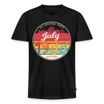 Born in July 1988 - Men's Premium Organic T-shirt with V-neck - black - Front - Nico (187cm)