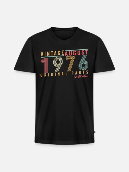 1976 Im August Retro - Männer Premium Bio T-Shirt mit V-Ausschnitt - Schwarz