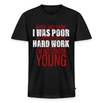 After Decades Of Hard Work, I'm No Longer Young 3 - Männer Premium Bio T-Shirt mit V-Ausschnitt - Schwarz - Vorne - Nico (187cm)